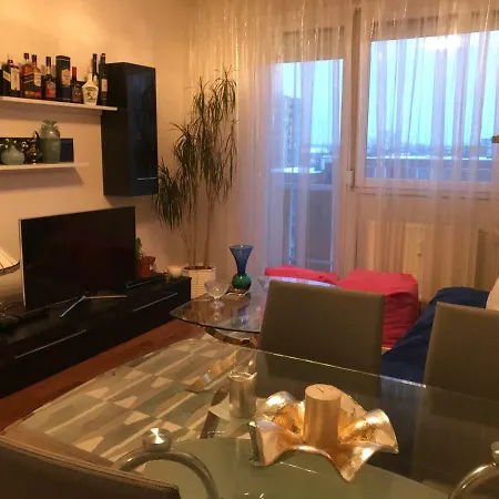 65 Nyar Utca Budapest